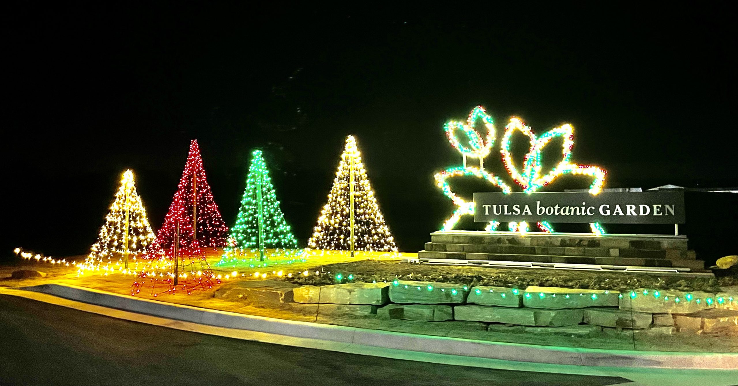 Tulsa Botanic Garden of Lights – Everything you need to know / 2023  Update